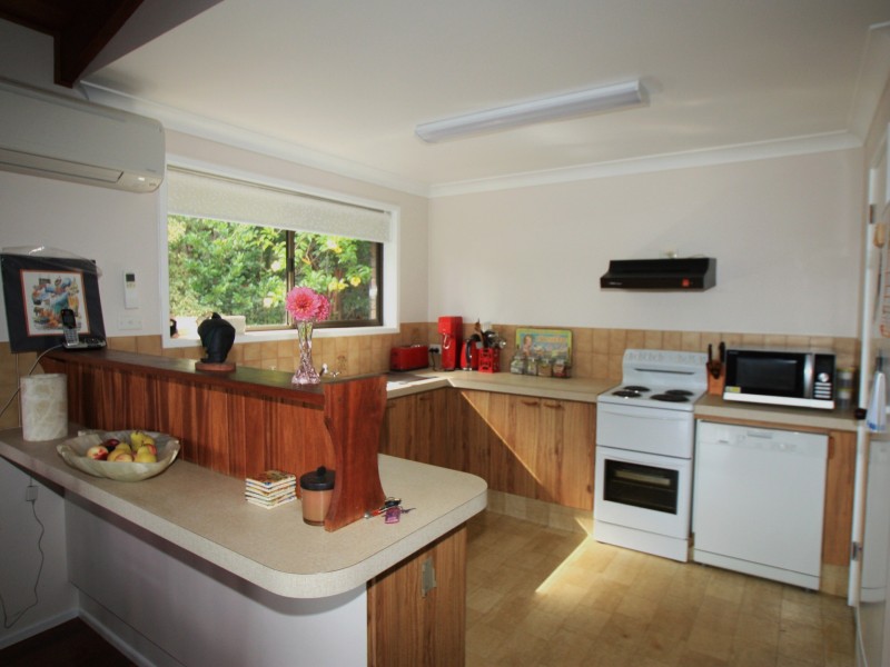 3 Coomburra Crescent, Ocean Shores NSW 2483