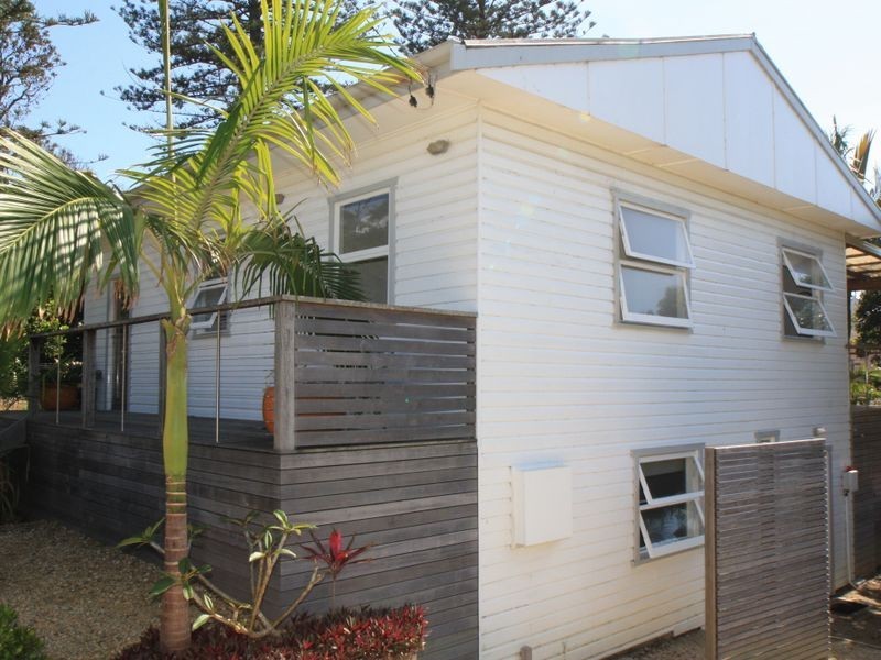 24 River Street, New Brighton NSW 2483