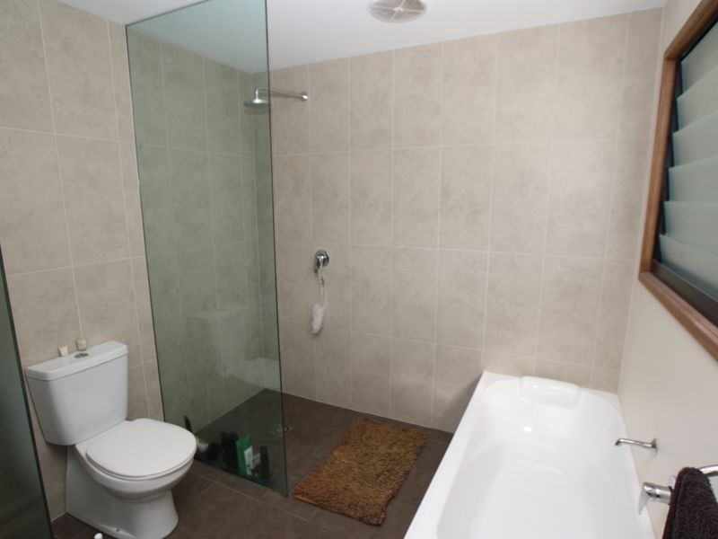7 Shara Boulevarde, Ocean Shores NSW 2483