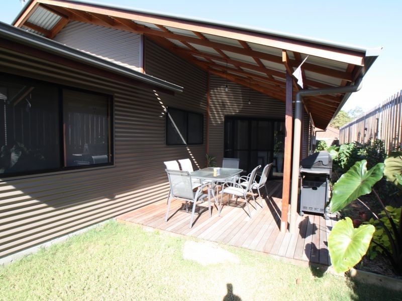 7 Shara Boulevarde, Ocean Shores NSW 2483