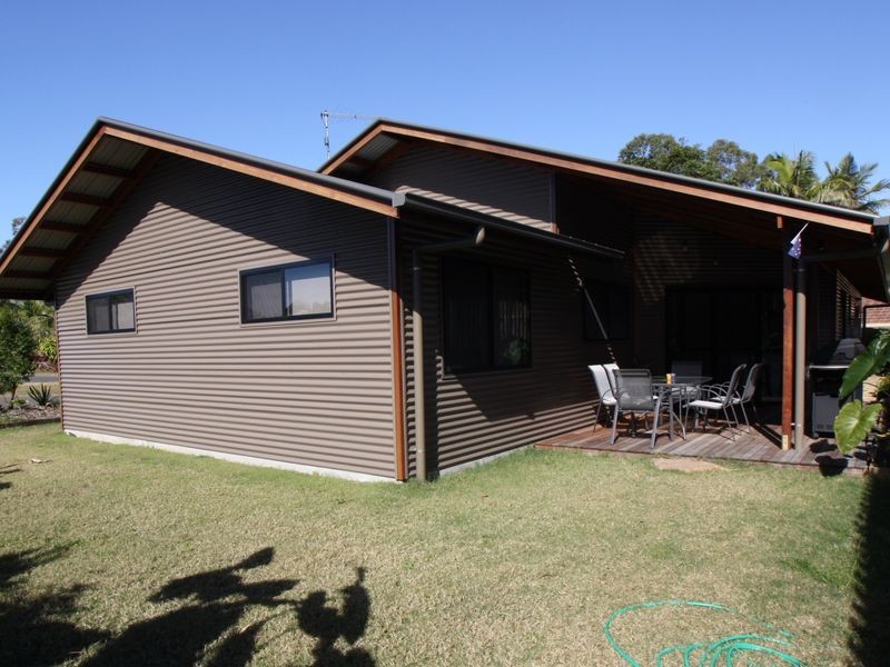 7 Shara Boulevarde, Ocean Shores NSW 2483