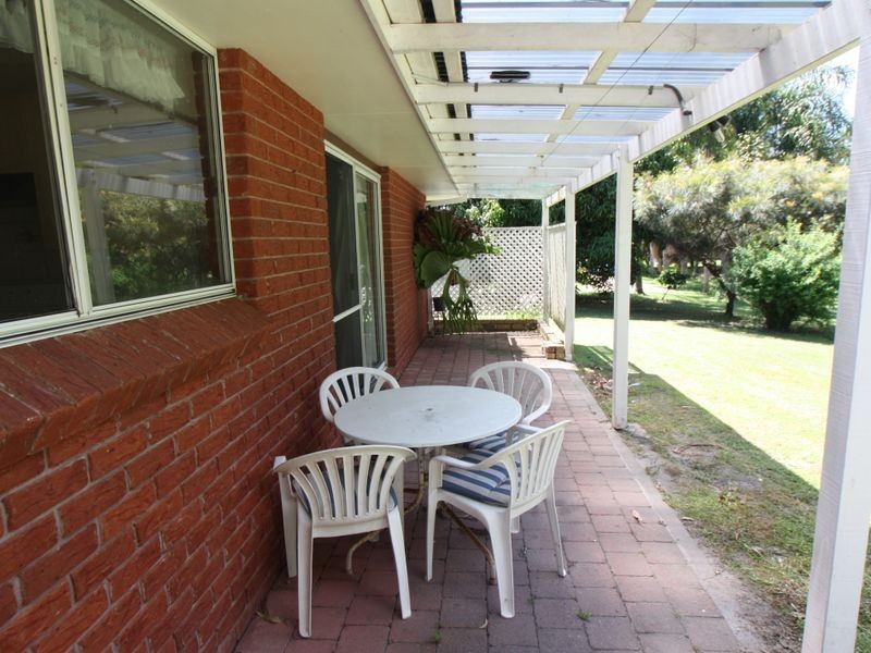 4 Bass Court, Ocean Shores NSW 2483
