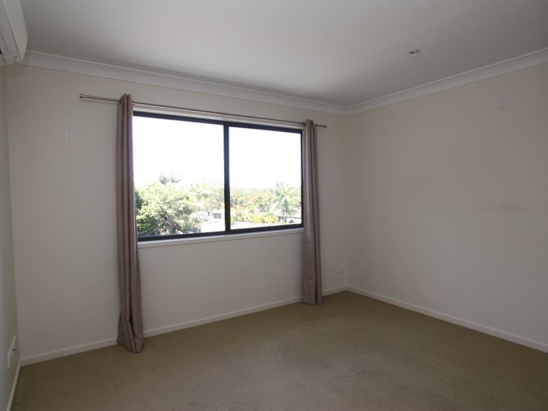 9B Yamble Drive, Ocean Shores NSW 2483