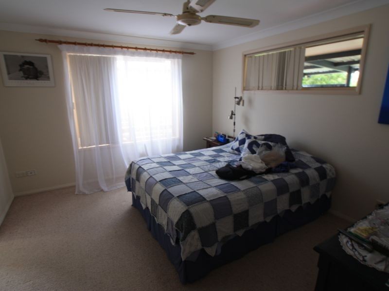 9 Tathra Glen, Ocean Shores NSW 2483