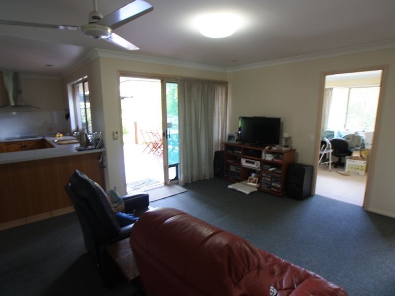 9 Tathra Glen, Ocean Shores NSW 2483