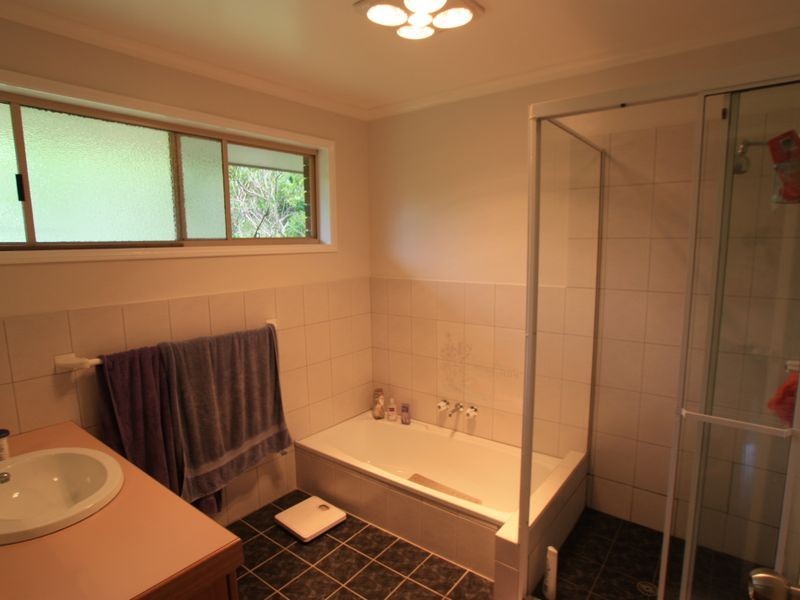 9 Tathra Glen, Ocean Shores NSW 2483