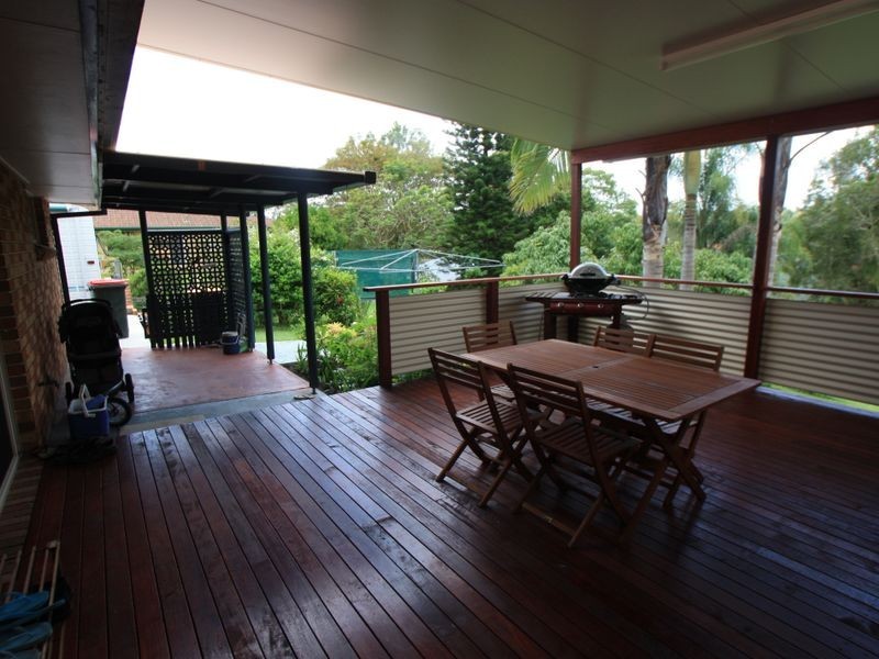 9 Tathra Glen, Ocean Shores NSW 2483
