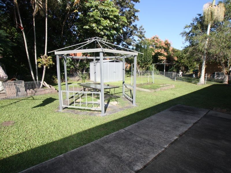 7 Kiah Close, Ocean Shores NSW 2483