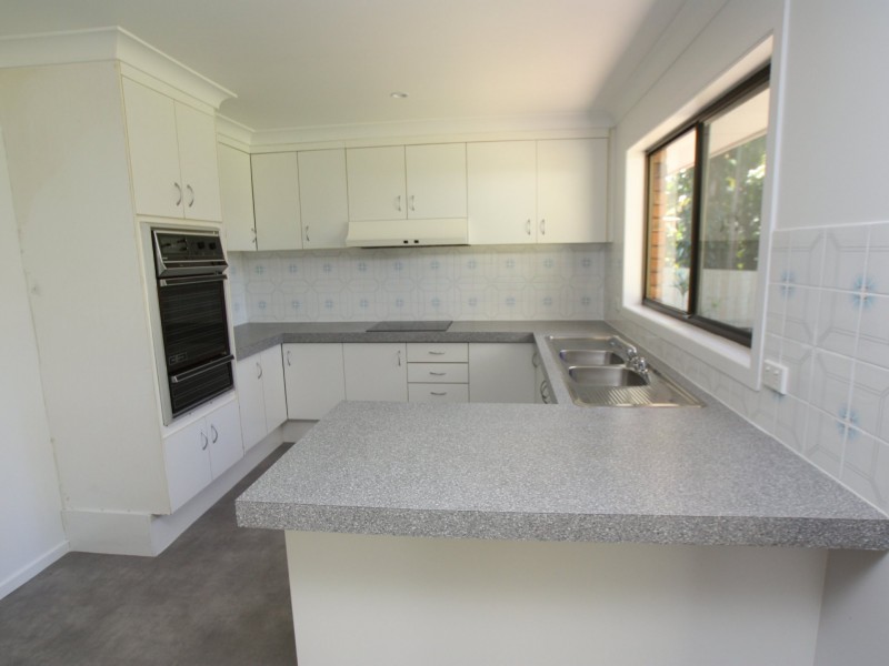 140 Balemo Drive, Ocean Shores NSW 2483