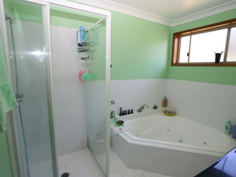 61 Balemo Drive, Ocean Shores NSW 2483