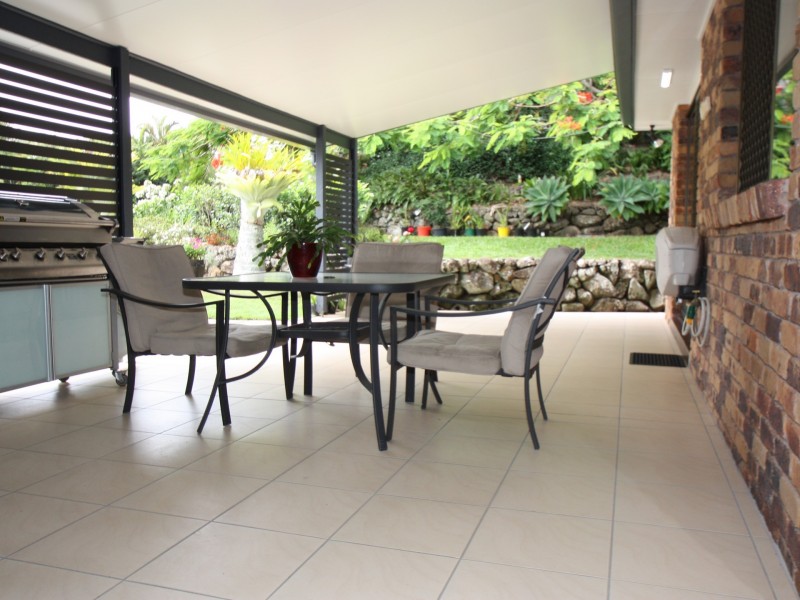 2 Nargoon Court, Ocean Shores NSW 2483