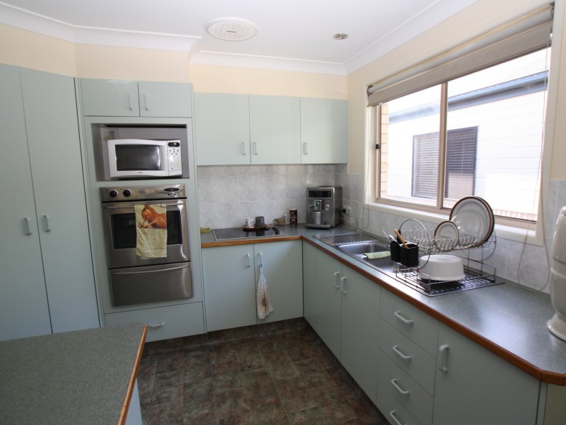 Elizabeth Avenue, South Golden Beach NSW 2483