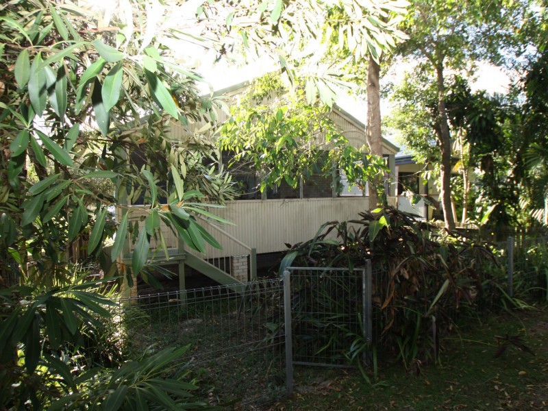Elizabeth Avenue, South Golden Beach NSW 2483