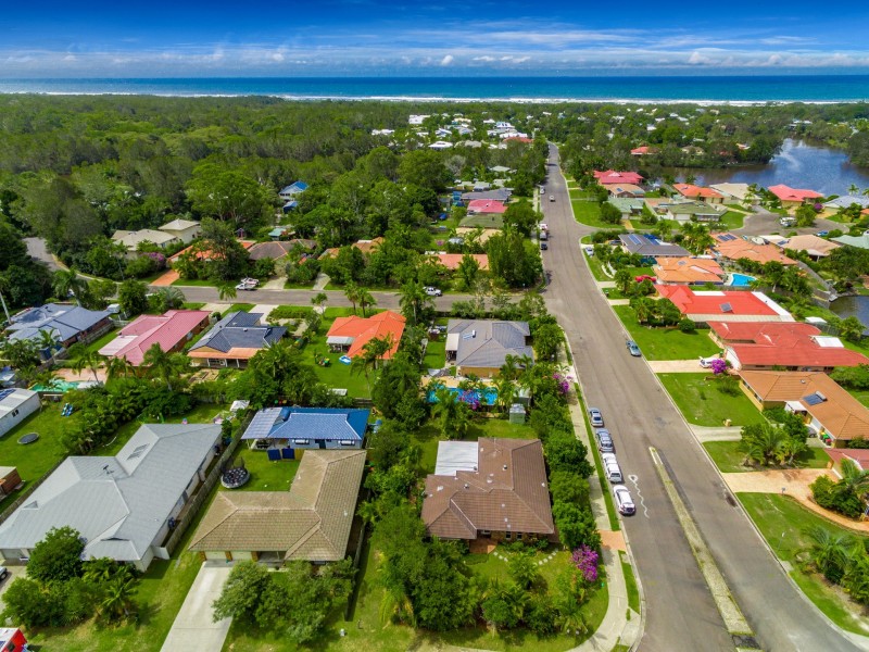 167 Shara Boulevarde, Ocean Shores NSW 2483