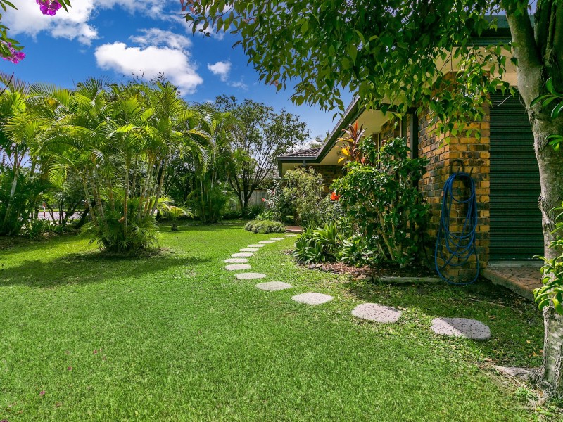 167 Shara Boulevarde, Ocean Shores NSW 2483