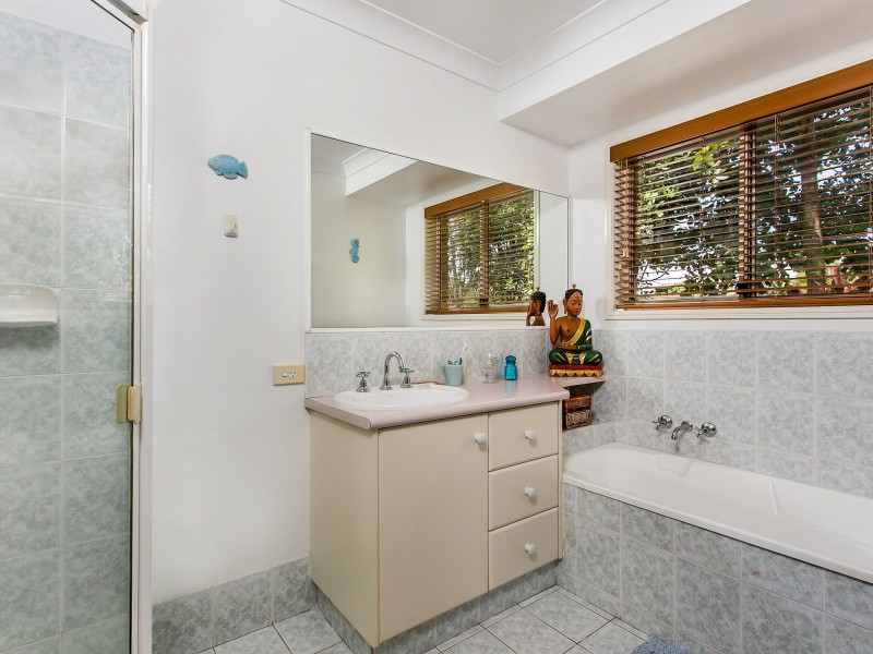 167 Shara Boulevarde, Ocean Shores NSW 2483