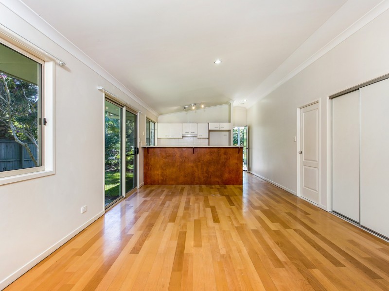 5A Aloota Crescent, Ocean Shores NSW 2483