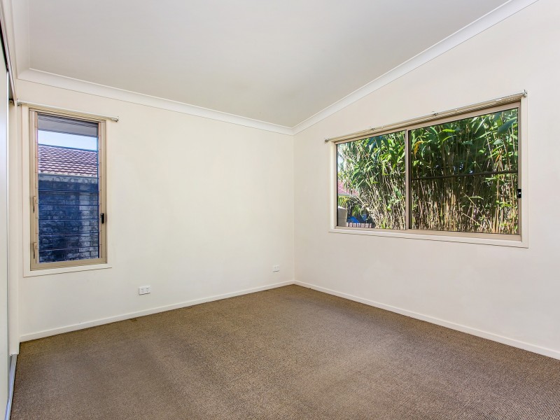 5A Aloota Crescent, Ocean Shores NSW 2483