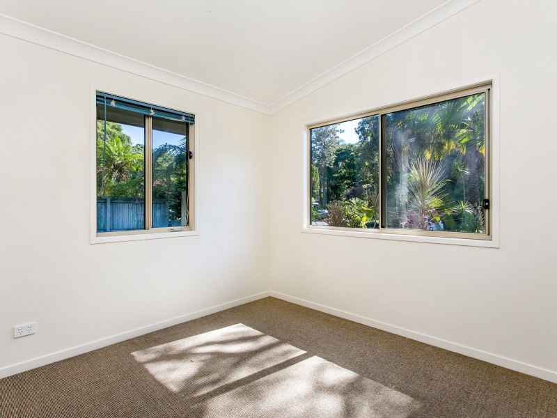 5A Aloota Crescent, Ocean Shores NSW 2483