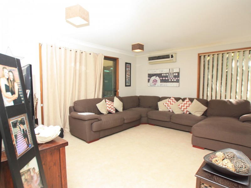 11 Warrambool Road, Ocean Shores NSW 2483