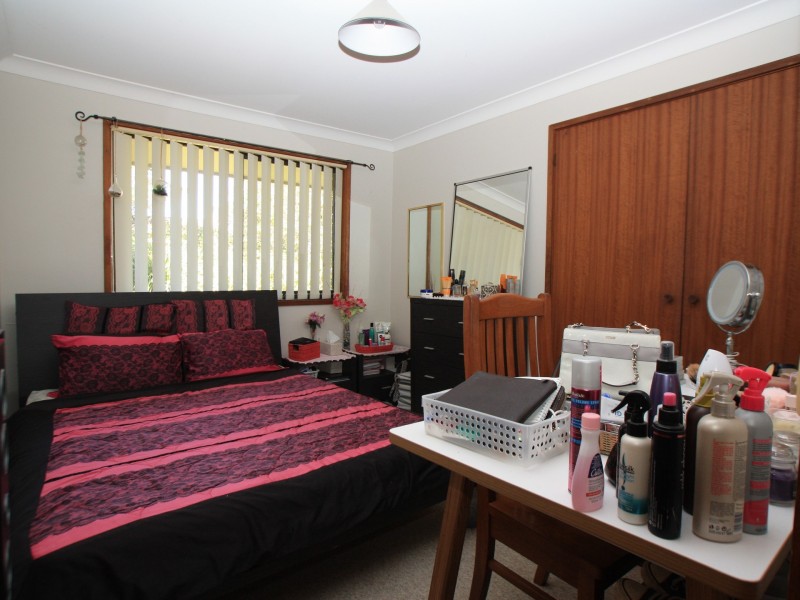 11 Warrambool Road, Ocean Shores NSW 2483
