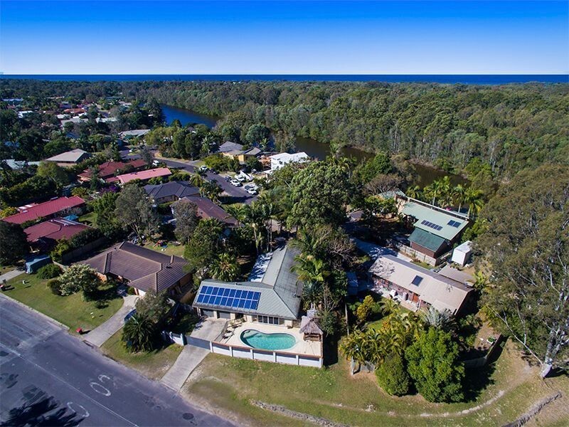 13 Larelar Court, Ocean Shores NSW 2483
