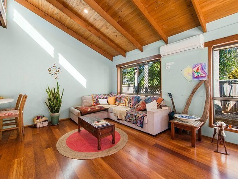 13 Larelar Court, Ocean Shores NSW 2483