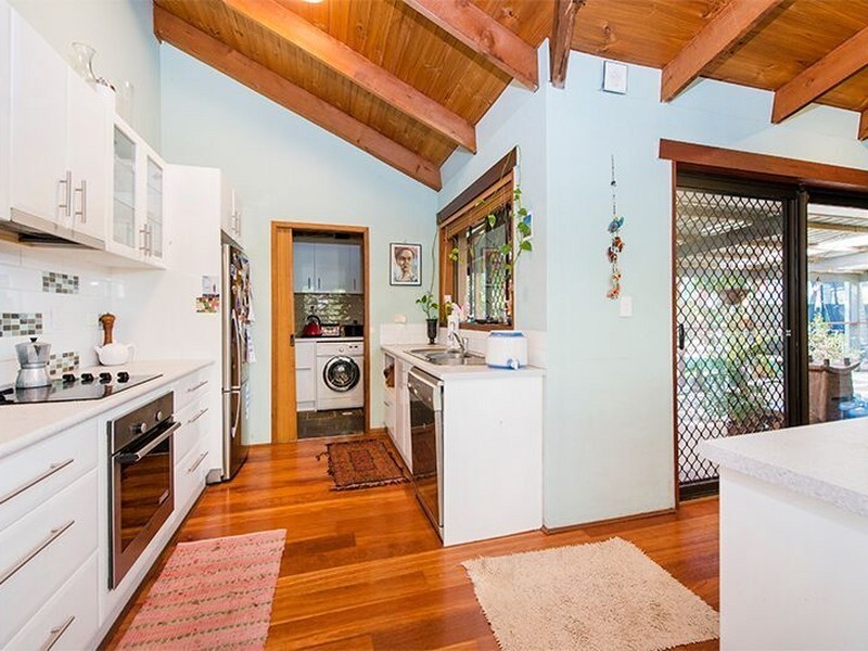 13 Larelar Court, Ocean Shores NSW 2483