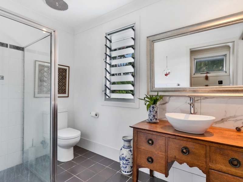 32 Coomburra Crescent, Ocean Shores NSW 2483