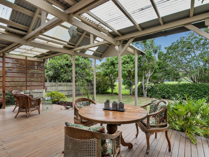 32 Coomburra Crescent, Ocean Shores NSW 2483