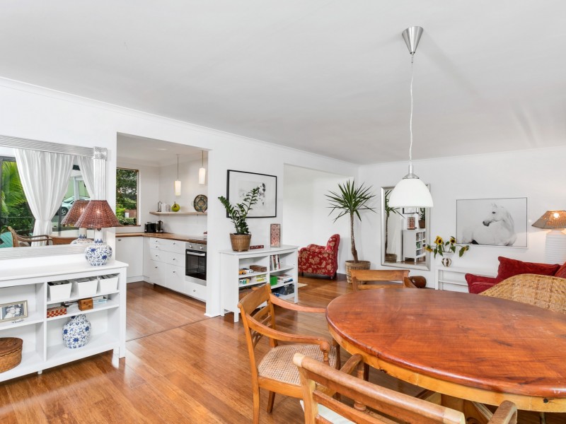 32 Coomburra Crescent, Ocean Shores NSW 2483