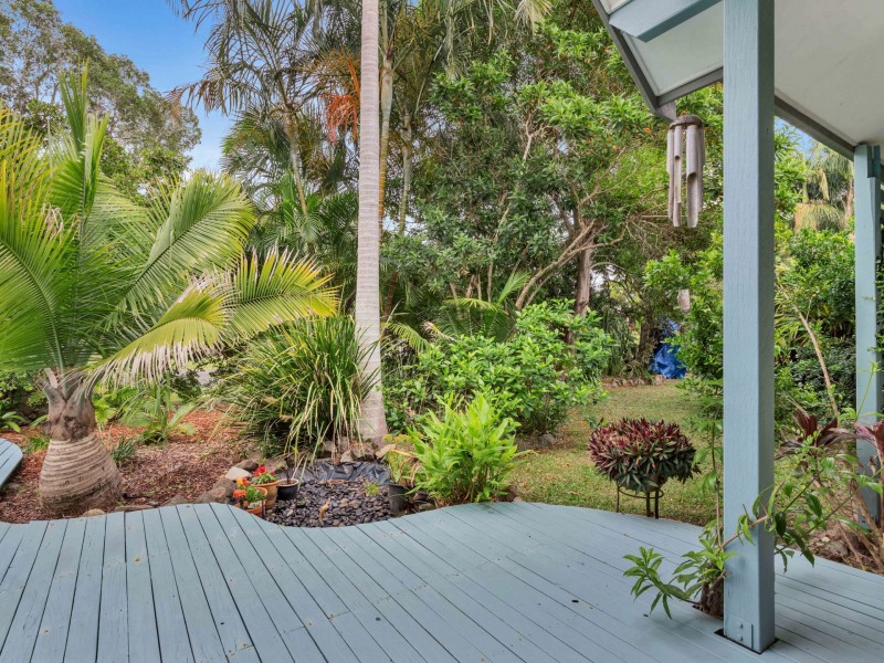 32 Coomburra Crescent, Ocean Shores NSW 2483