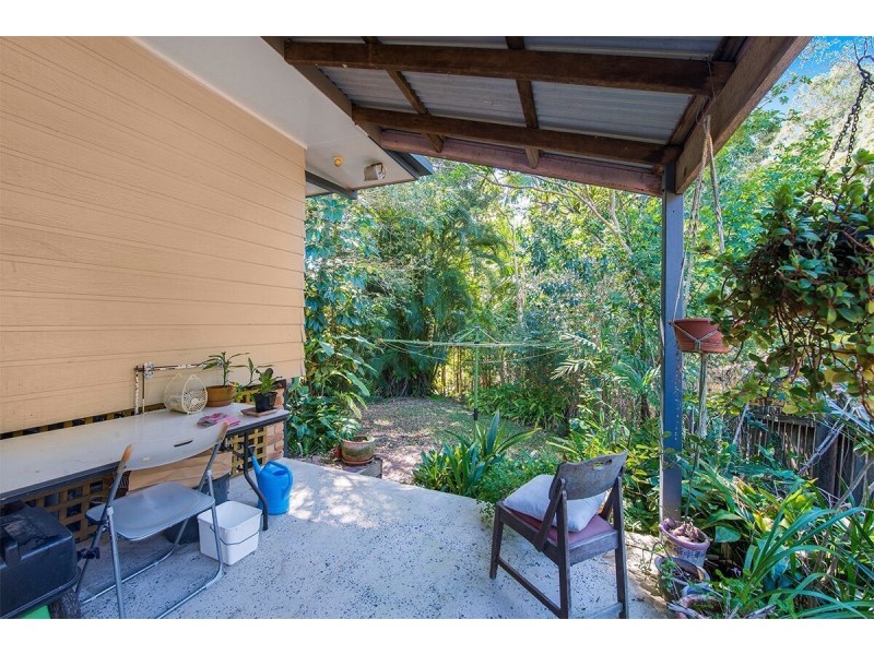 2 Gilba Avenue, Ocean Shores NSW 2483