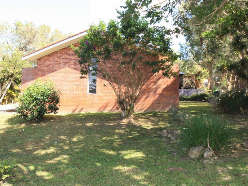 1/79 Rajah Rd, Ocean Shores NSW 2483