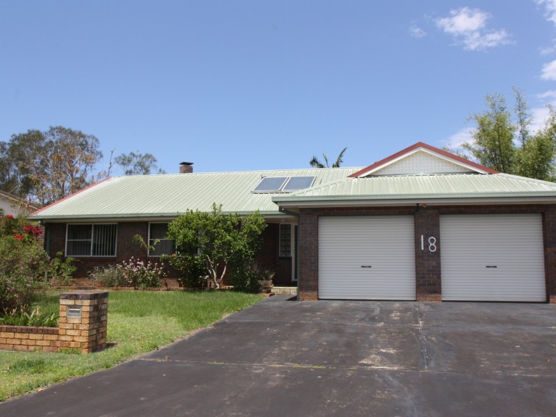 18 Natan Court, Ocean Shores NSW 2483