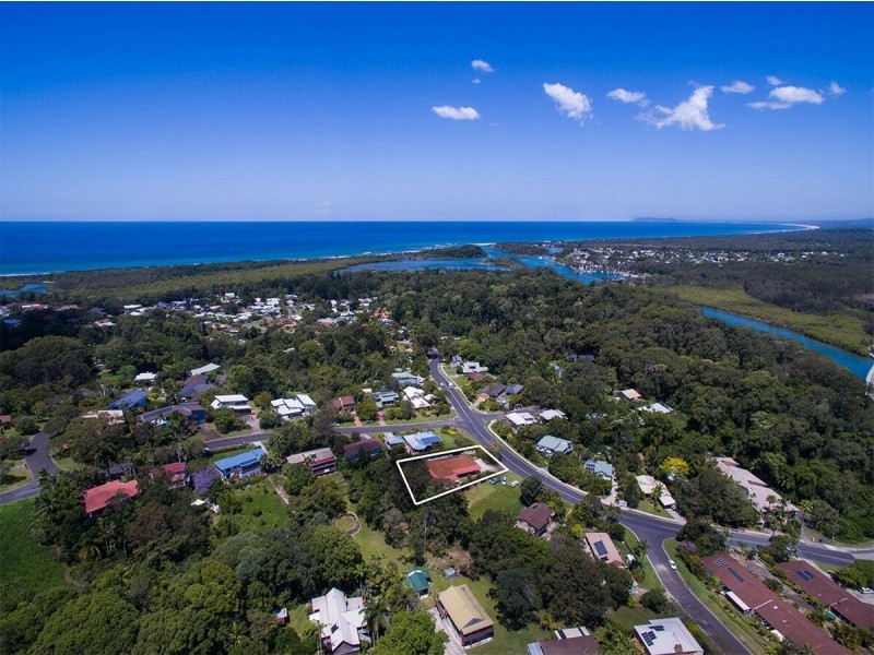 7 Rajah Road, Ocean Shores NSW 2483