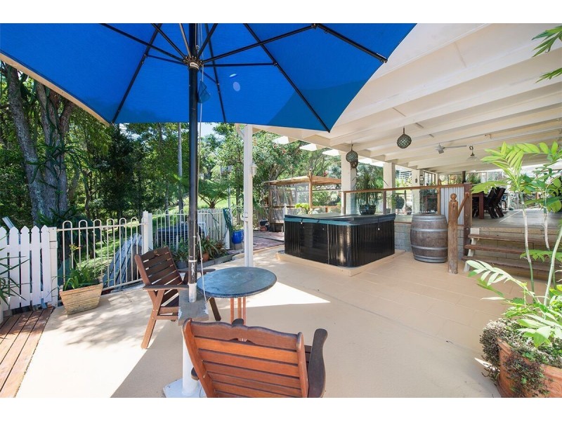 7 Rajah Road, Ocean Shores NSW 2483