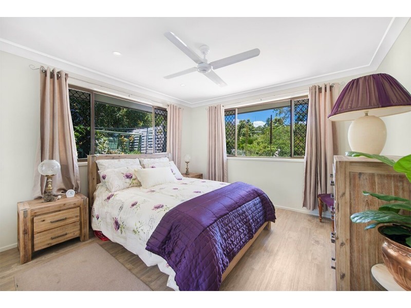 7 Rajah Road, Ocean Shores NSW 2483