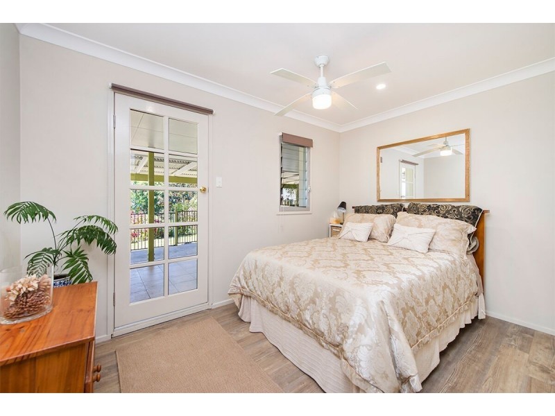 7 Rajah Road, Ocean Shores NSW 2483