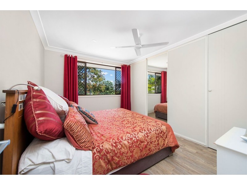 7 Rajah Road, Ocean Shores NSW 2483