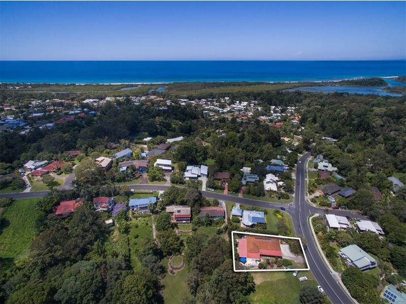 7 Rajah Road, Ocean Shores NSW 2483
