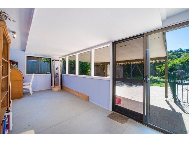 39 Balemo Drive, Ocean Shores NSW 2483