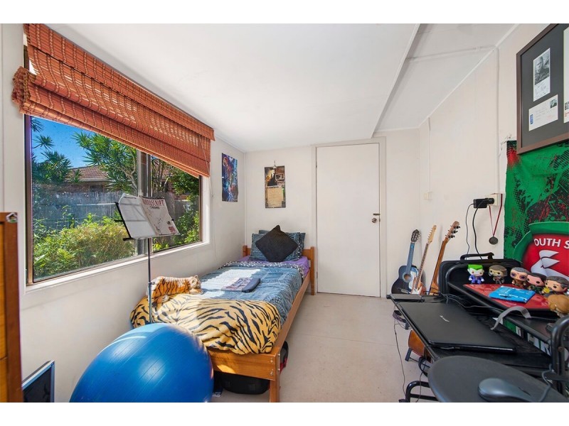 39 Balemo Drive, Ocean Shores NSW 2483