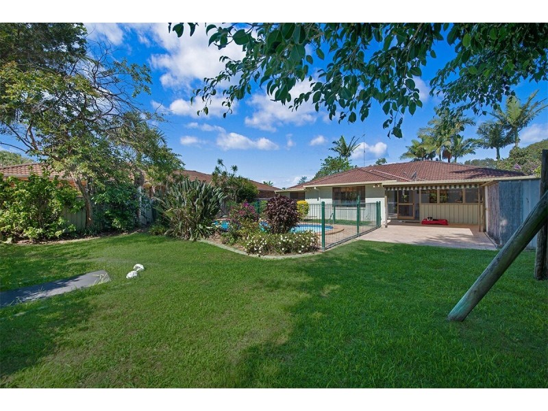 39 Balemo Drive, Ocean Shores NSW 2483