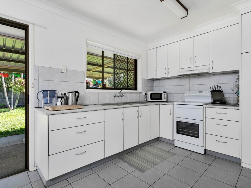 7 Kiah Close, Ocean Shores NSW 2483