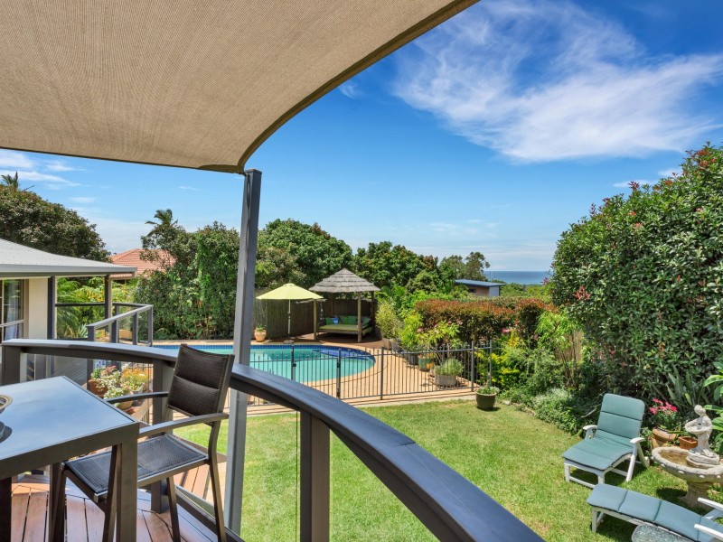 2 Napelle Court, Ocean Shores NSW 2483