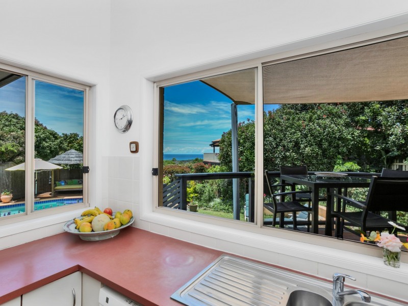 2 Napelle Court, Ocean Shores NSW 2483