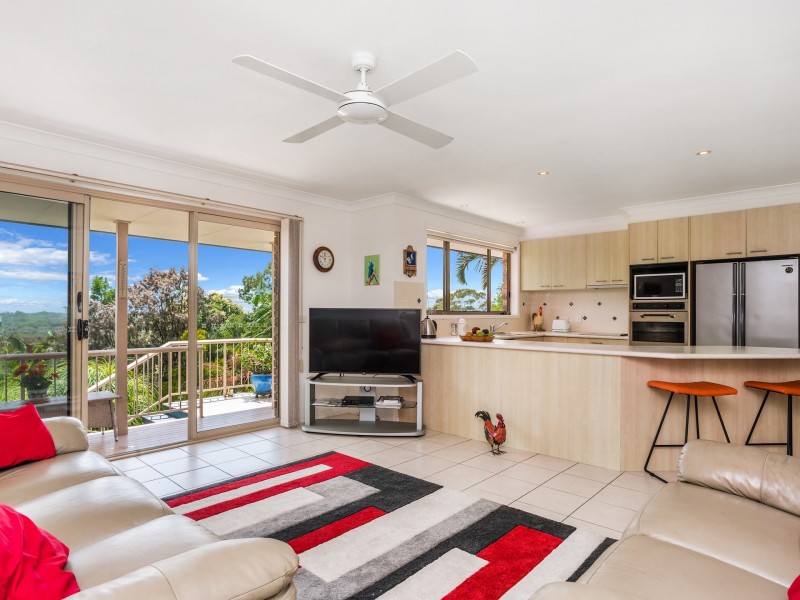 27 Yamble Drive, Ocean Shores NSW 2483