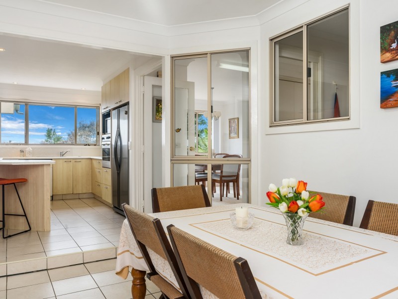 27 Yamble Drive, Ocean Shores NSW 2483