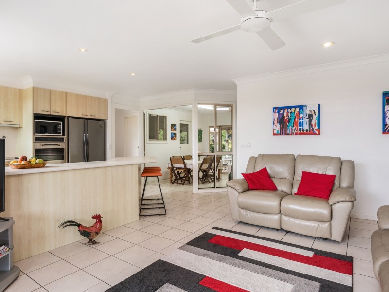 27 Yamble Drive, Ocean Shores NSW 2483